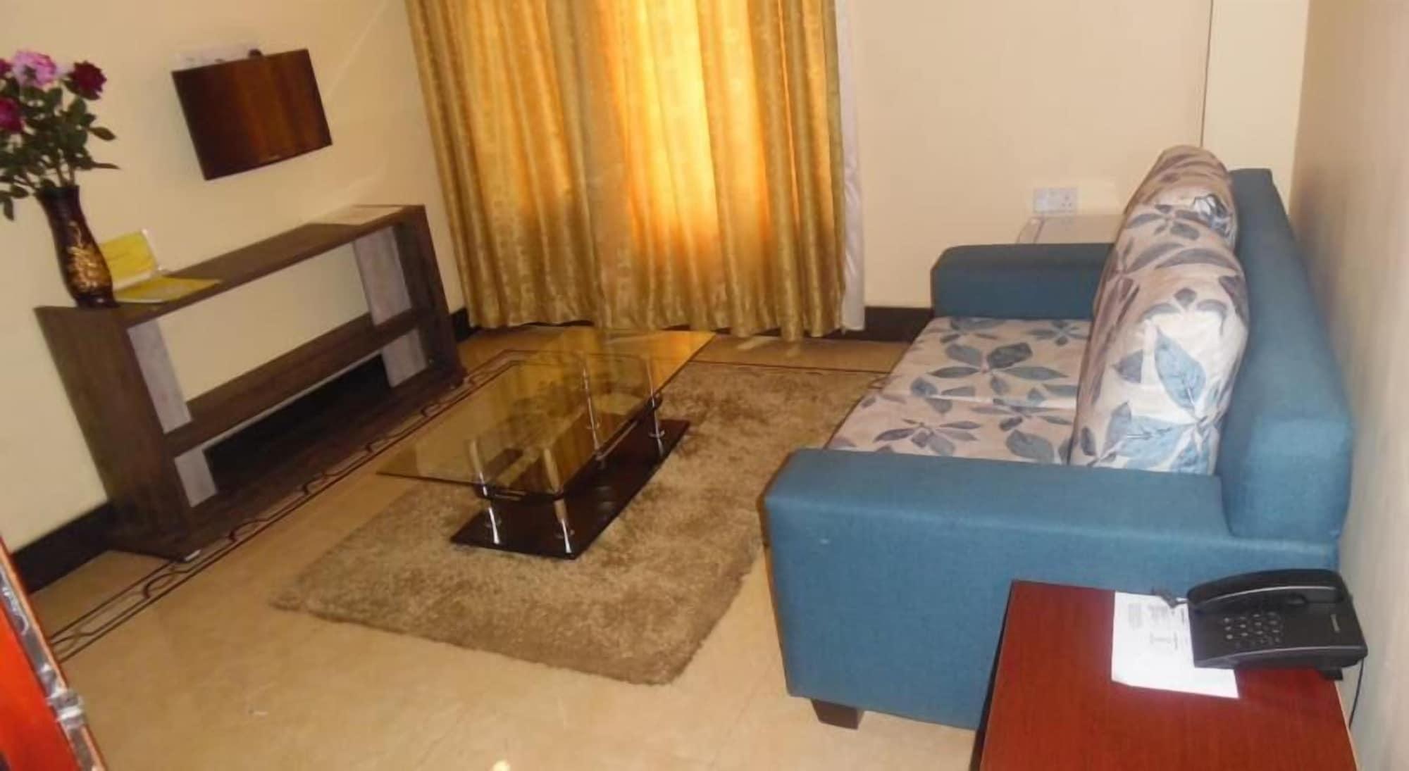Lantana Hotel 3*