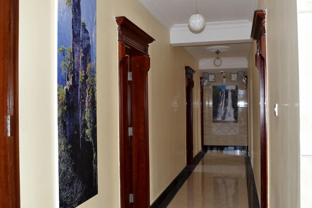 Lantana Hotel 3*