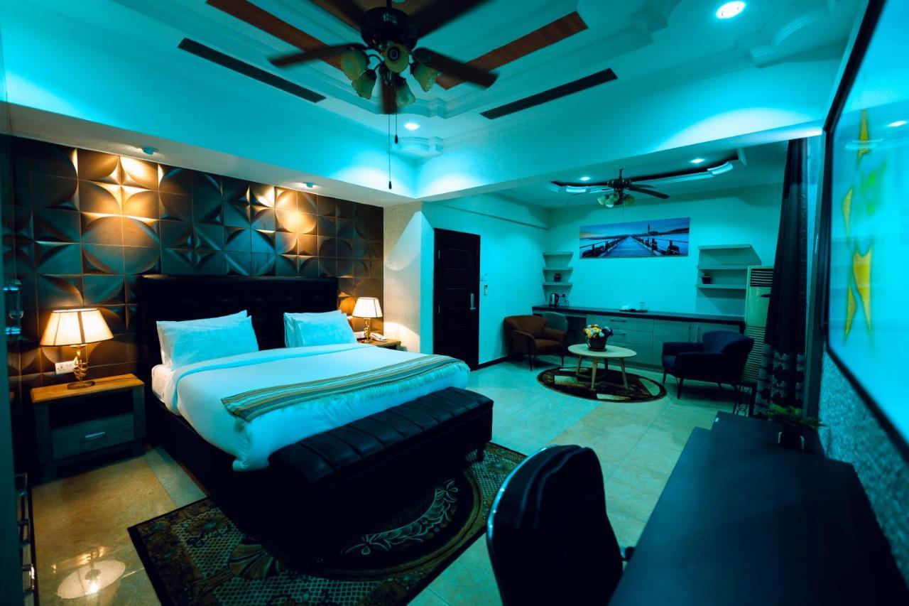 Lantana Hotel 3*