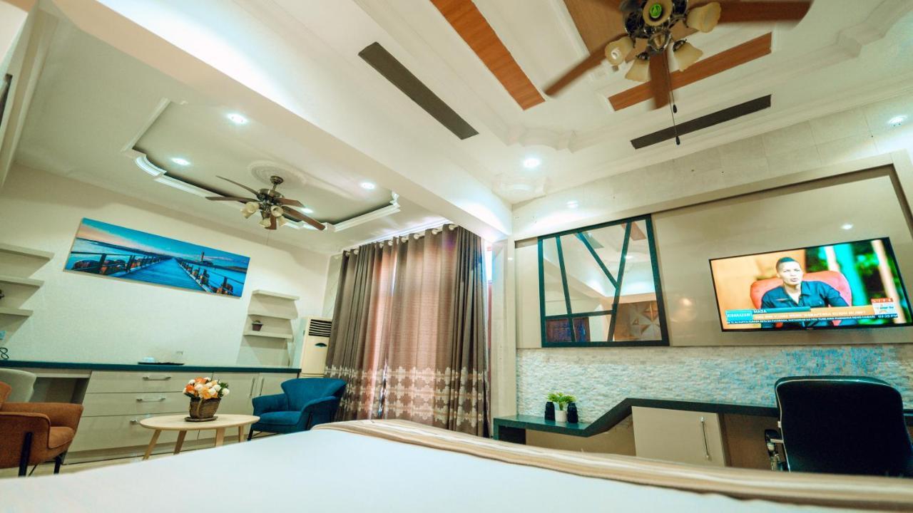 Lantana Hotel 3*