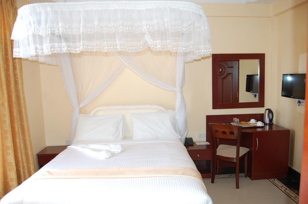 Hotel Lantana 3*